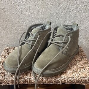 UGG Neumel Chukka Boots